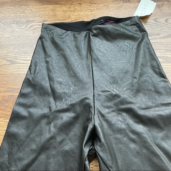 Commando Perfect Control Faux Leather Black Size M - Picture 6 of 11